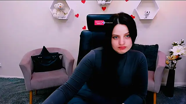 fiery lips online show from March 2025 04:09:02 PM