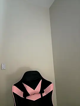 Snapshot of Manu_2002_ chatting on November 2025 10:37:02 AM Manu 2002 online show from November 2025 10:37:02 AM