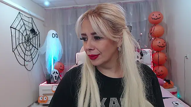 KatrinaCharm online show from October 2025 12:16:02 PM