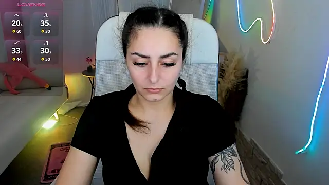 ValeriiMills online show from March 2026 03:40:01 PM