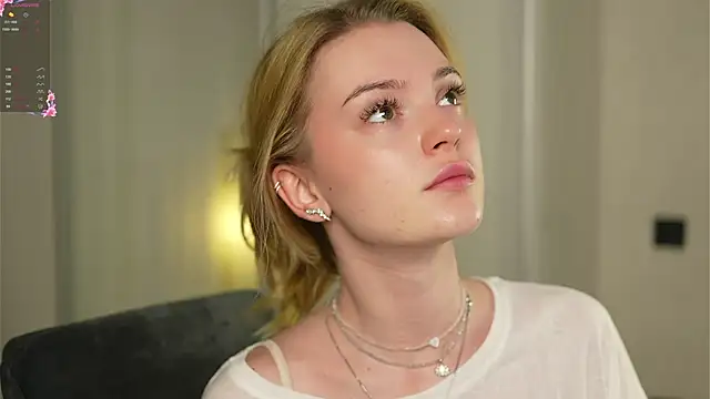 Snapshot of Cyberheart_ chatting on November 2025 02:49:02 PM Cyberheart online show from November 2025 02:49:02 PM