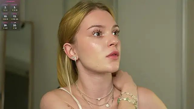 Snapshot of Cyberheart_ chatting on November 2025 07:04:02 PM Cyberheart online show from November 2025 07:04:02 PM