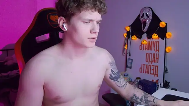 DanyDavis online show from November 2025 09:28:01 PM