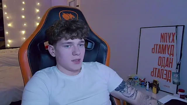 DanyDavis online show from November 2025 04:51:01 PM