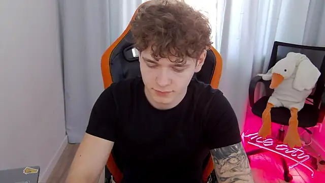 DanyDavis online show from April 2026 11:17:01 AM