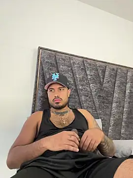 PapiStan online show from November 2025 10:43:02 PM