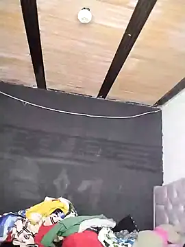 Cerecitaa02  online show from October 2025 10:49:01 AM