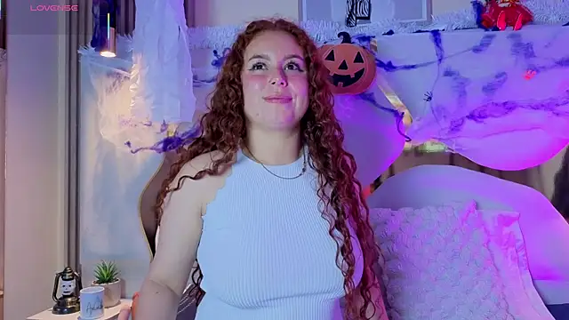 Snapshot of AmmberJones chatting on October 2025 12:42:02 PM AmmberJones online show from October 2025 12:42:02 PM