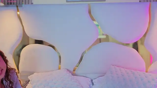 Snapshot of AmmberJones chatting on December 2025 12:03:02 PM AmmberJones online show from December 2025 12:03:02 PM