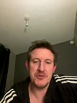 Tommyglasgow1983 online show from October 2025 03:03:02 AM