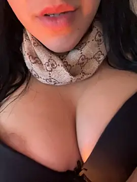 QueenLujaine online show from February 2026 02:36:01 PM