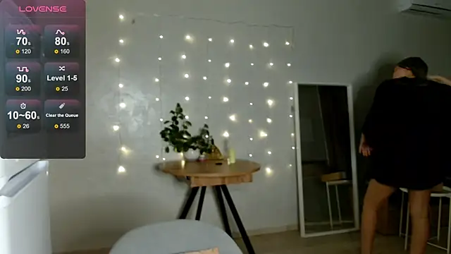 Snapshot of Eva___forever chatting on November 2025 01:05:01 AM Eva forever online show from November 2025 01:05:01 AM