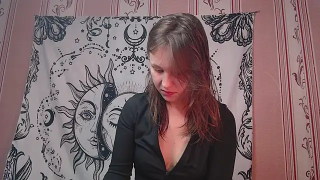 Snapshot of Thighswithspikes chatting on September 2025 09:20:02 AM Thighswithspikes online show from September 2025 09:20:02 AM