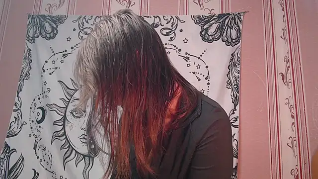 Snapshot of Thighswithspikes chatting on September 2025 08:36:02 AM Thighswithspikes online show from September 2025 08:36:02 AM