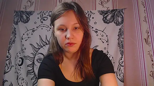 Snapshot of Thighswithspikes chatting on October 2025 07:54:01 AM Thighswithspikes online show from October 2025 07:54:01 AM