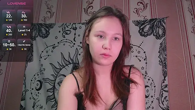 Snapshot of Thighswithspikes chatting on November 2025 07:18:01 AM Thighswithspikes online show from November 2025 07:18:01 AM