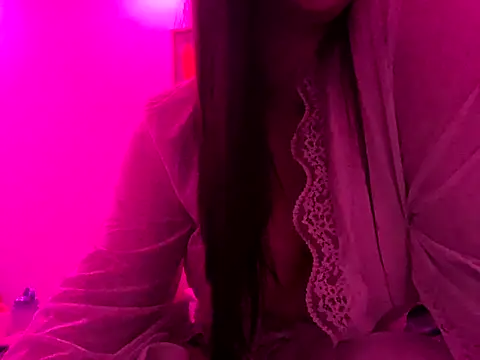 MoonlitLust online show from April 2026 08:33:01 PM