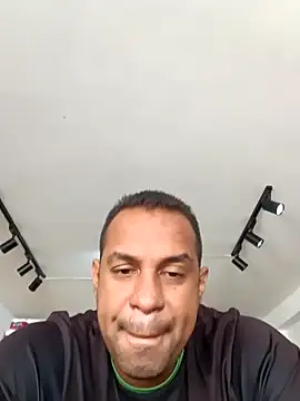 elnegro707070 online show from November 2025 05:07:01 PM