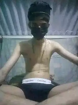 Snapshot of HannanKhan25 chatting on November 2025 01:24:02 PM HannanKhan25 online show from November 2025 01:24:02 PM