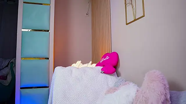 Snapshot of SabrinaJade chatting on December 2025 07:03:02 AM SabrinaJade online show from December 2025 07:03:02 AM