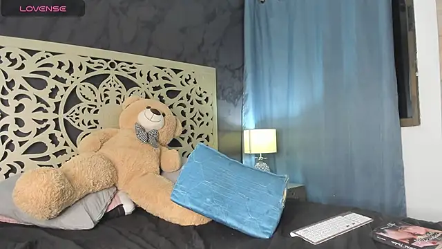 Amyblack   online show from December 2025 01:33:02 AM