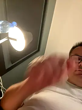 Naturfreund1965 online show from October 2025 12:53:01 AM