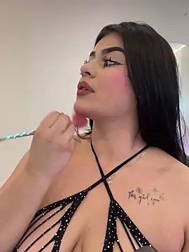 Kariina  69 online show from November 2025 03:50:01 AM