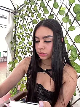 Snapshot of Cristina_pinkk chatting on October 2025 06:31:01 PM Cristina pinkk online show from October 2025 06:31:01 PM