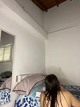 Mia  Gray online show from December 2025 05:09:01 PM