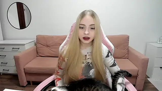 mistress lain online show from July 2026 02:32:01 AM