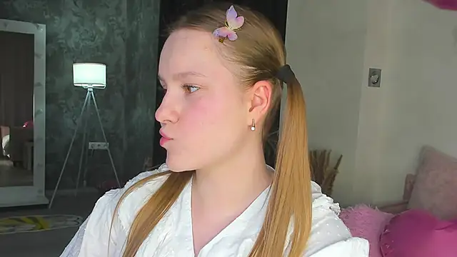 Snapshot of Candy_Cansew chatting on June 2026 06:52:02 AM Candy Cansew online show from June 2026 06:52:02 AM