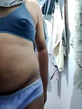 Snapshot of Brown69_guy chatting on November 2025 06:19:01 AM Brown69 guy online show from November 2025 06:19:01 AM