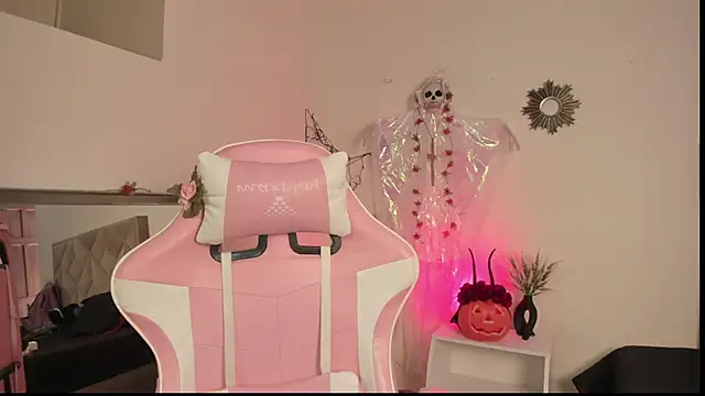 Paprika  online show from October 2025 06:29:02 PM