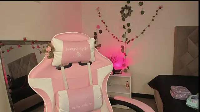 Paprika  online show from November 2025 06:19:02 PM