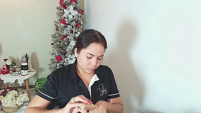  Victoria Collins online show from December 2025 10:35:02 AM