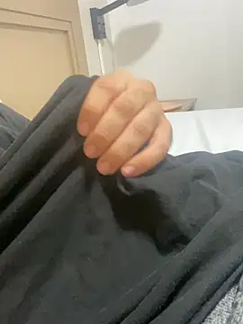 Snapshot of yourinternetboyfriend chatting on January 2026 03:43:02 AM yourinternetboyfriend online show from January 2026 03:43:02 AM