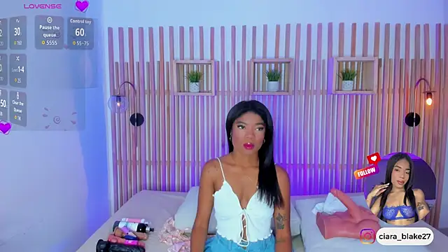 ciara blake online show from April 2026 07:37:01 PM