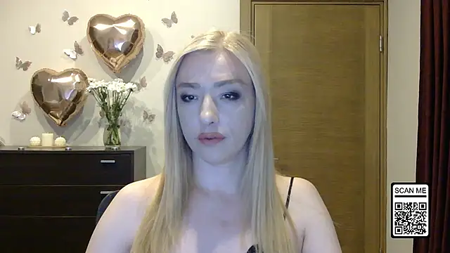 Snapshot of Wild_Silk_Desire chatting on May 2026 04:45:01 PM Wild Silk Desire online show from May 2026 04:45:01 PM