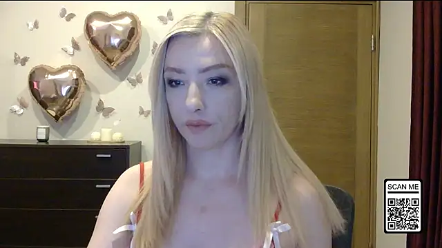 Snapshot of Wild_Silk_Desire chatting on May 2026 02:47:01 PM Wild Silk Desire online show from May 2026 02:47:01 PM