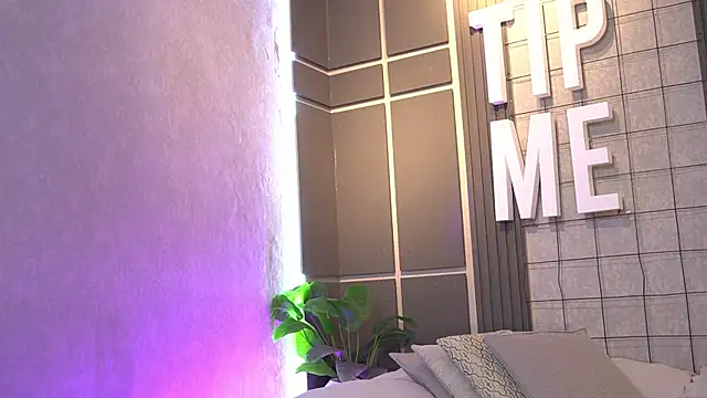 Susan wall online show from April 2026 01:24:02 PM