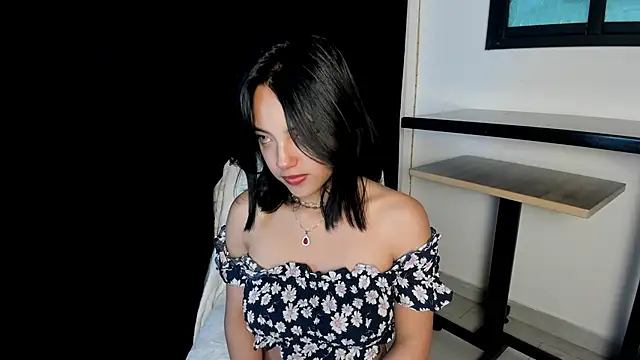 Victoriaa2 Doll online show from November 2025 11:54:01 AM