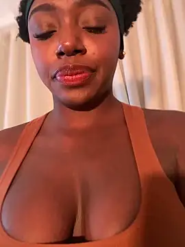 alissradiante1 online show from November 2025 03:23:01 AM