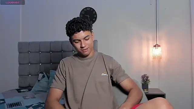 Santy Stump online show from December 2025 08:58:02 PM