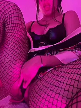 casieee love online show from October 2025 12:56:01 PM