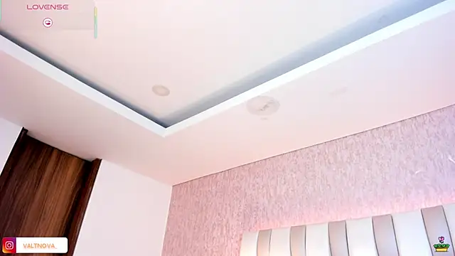 valt  online show from November 2025 07:27:01 PM