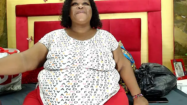 Snapshot of Exoticbigmandy chatting on October 2025 09:04:02 PM Exoticbigmandy online show from October 2025 09:04:02 PM