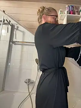 LucyLingerie78 online show from December 2025 08:06:02 PM