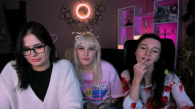 jeren smile online show from November 2025 08:31:01 PM