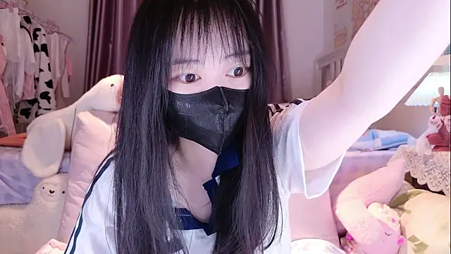 Snapshot of love-uiui chatting on November 2025 02:21:01 PM love-uiui online show from November 2025 02:21:01 PM