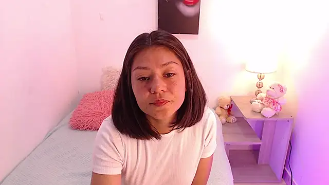 renataj online show from November 2025 06:51:01 PM